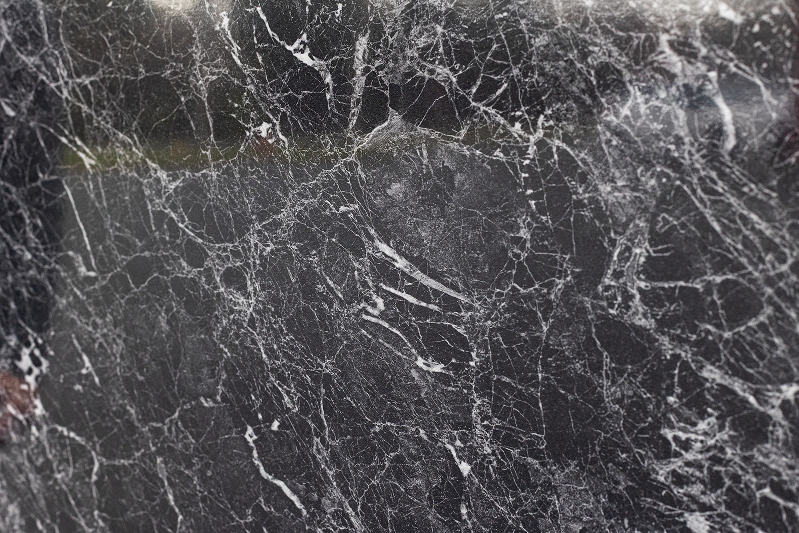 Plan de travail stratifié effet marbre noir sur mesure Sofema fabricant